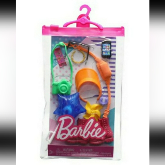 Barbie Accessories, Storytelling Pack for Barbie Dolls, Amusement Park theme - Picture 2 of 5